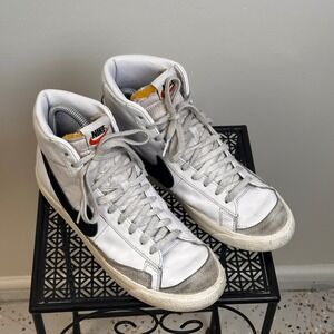 Nike Blazer Mid 77 Shoes Womens Size 10 High Top Sneakers‎ Sports Active Gym